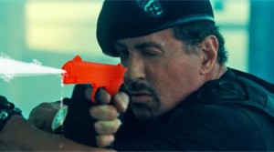 Los Mercenarios 2 es revisada a última hora 4