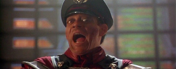 Yoshinori Ono imita a Raul Julia 1