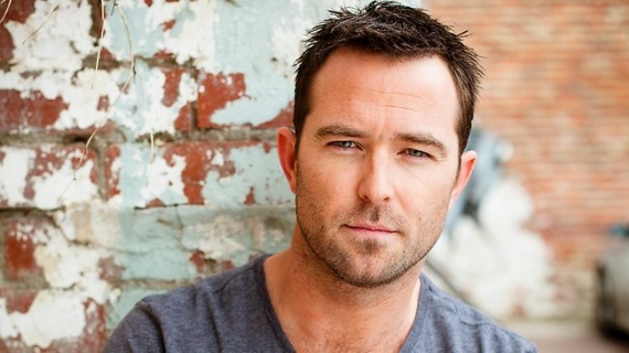 sullivan-stapleton-300-battle-of-artemisium-jerjes