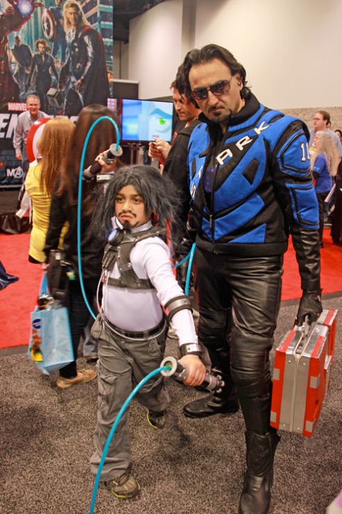 wondercon-cosplayers-1 wondercon-cosplayers-1