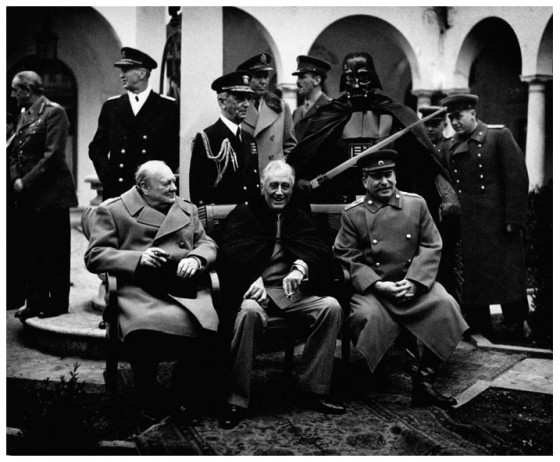 Darth-Vader-en-la-conferencia-de-Yalta Darth Vader-churchill-roosevelt-stalin