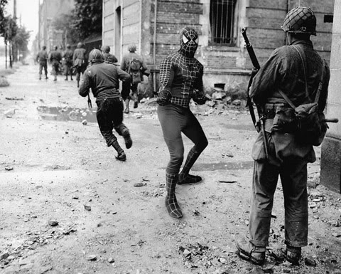 Spiderman-en-Normandia Spiderman-en-la-segunda-guerra-mundial