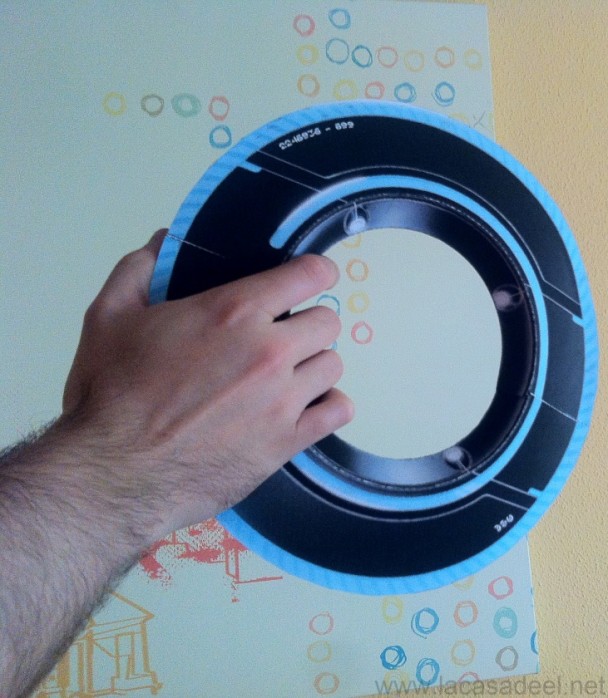 Fabricando el disco de Tron Legacy Fabricando el disco de Tron Legacy