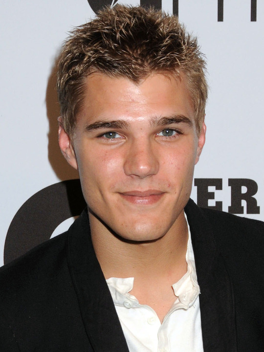chris-zylka-flash-thompson-the-amazing-spiderman the amazing spiderman