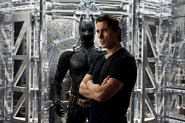 Christian Bale como Bruce Wayne