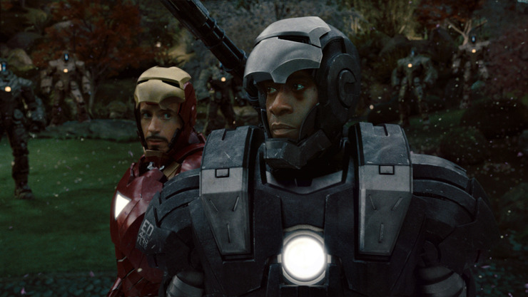 Don Cheadle y Robert Downey Jr. en 'Iron Man 2' (2010)