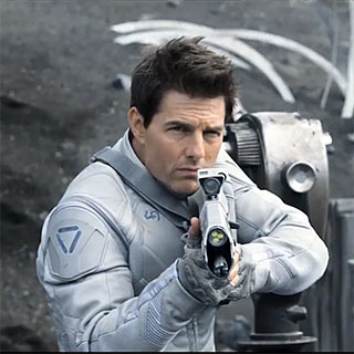 Cruise se luce en "Oblivion"