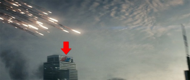 12 curiosidades de El Hombre de Acero 12 man-of-steel-trailer-lexcorp-torre