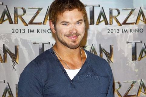 Kellan Lutz ahora será la voz de la selva