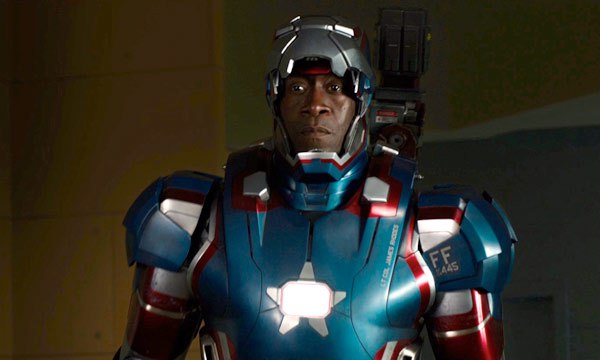 Don Cheadle como Máquina de Guerra en "Iron Man 3"