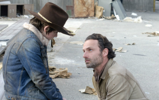 walking-dead-carl-rick-chandler-riggs-andrew-lincoln