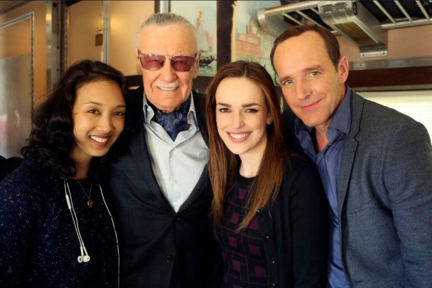 Stan Lee en Agents of S.H.I.E.L.D. Stan Lee en Agents of S.H.I.E.L.D.
