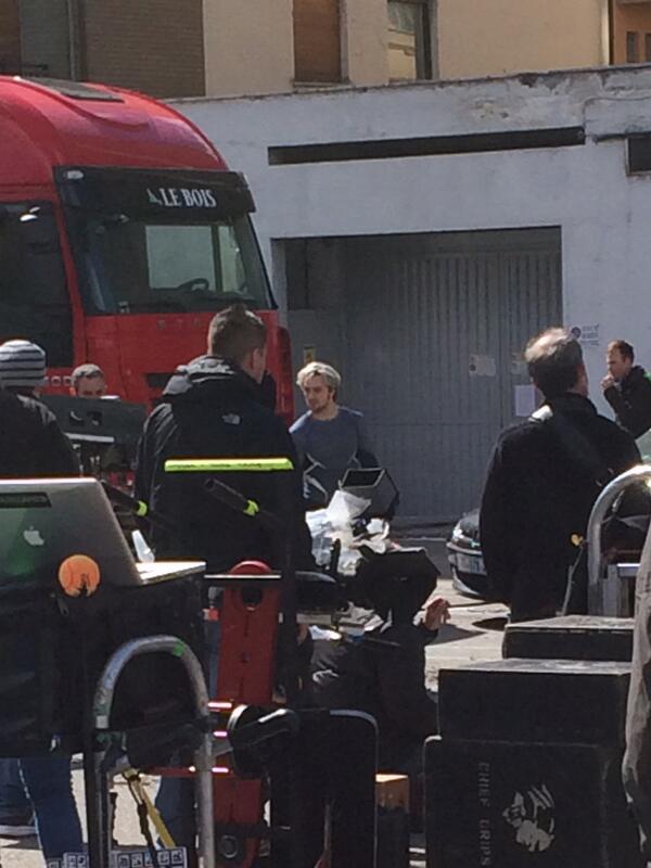 Aaron Taylor-Johnson como Quicksilver en el set de Age of Ultron 1 Pietro Maximoff