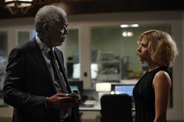 Lucy Scarlett Johansson Morgan Freeman