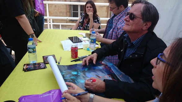 Tim Powers y Brandon Sanderson firmando en Celsius 232, foto de la organización