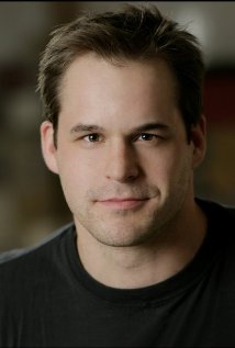 Kyle Bornheimer se une a 'Agente Carter' 1 Kyle Bornheimer
