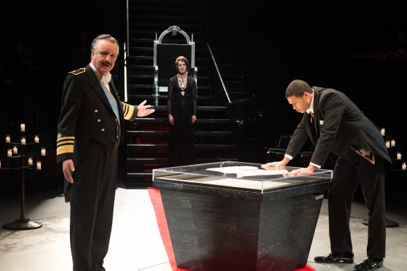 Ray Fisher como el Duque de Borgoña en 'Shakespeare Live'