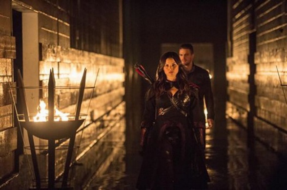 Ra's Al Ghul se deja ver en nuevas imágenes de 'Arrow' 2 arrow nyssa