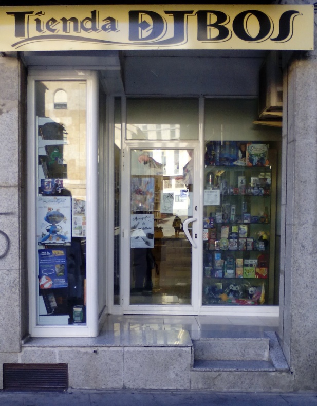 La Tienda del Mes: Tienda DTBOS 1 Tienda DTBOS escaparate