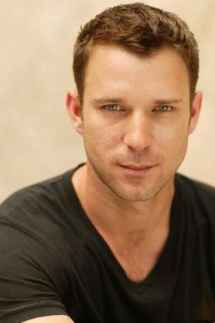 Wil Traval