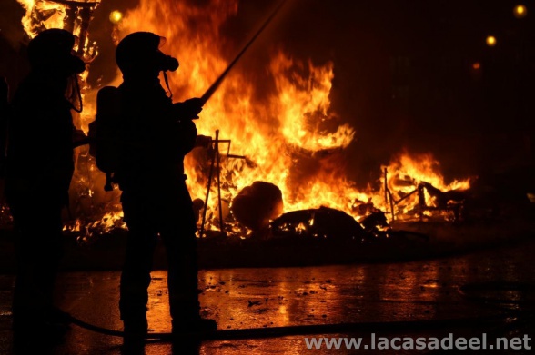 Las Fallas de Valencia más frikis 1 photo_2015-03-21_00-07-10