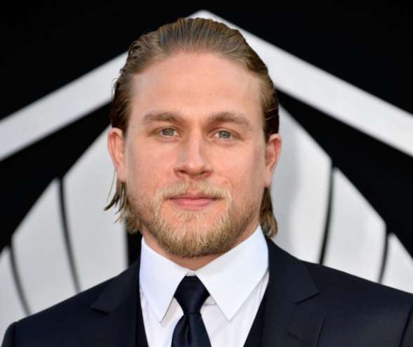 Descubre qué actor rechazó ser Green Arrow en el Universo DC, y por qué 1 Charlie Hunnam
