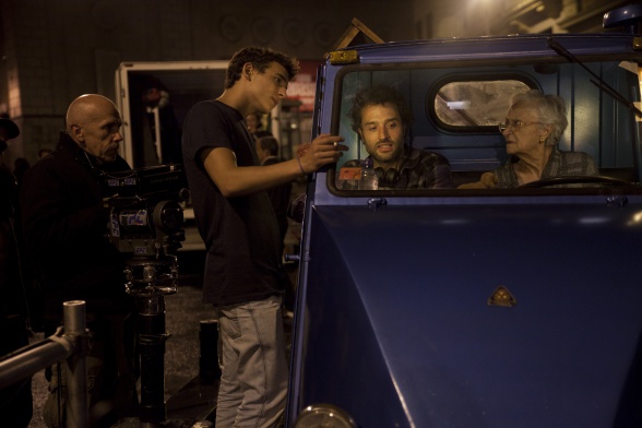 Daniel Guzmán estrena la prometedora 'A cambio de nada' 2 A cambio de nada