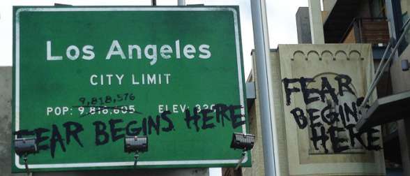 comiccon2015-fearwalkingdead-sign-700x300