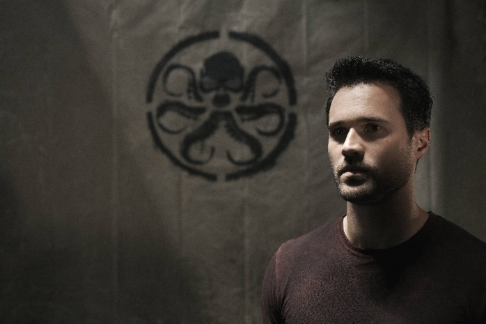 Jed Whedon habla sobre la identidad de Ward en 'Agentes de SHIELD' 1 Agentes de SHIELD 3