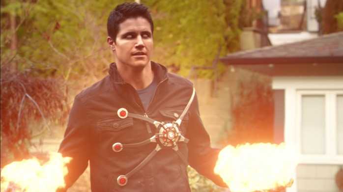 robbie amell firestorm