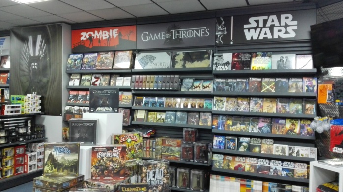 La Tienda del Mes: Nostromo Cómics 2 Estanteria-tematica