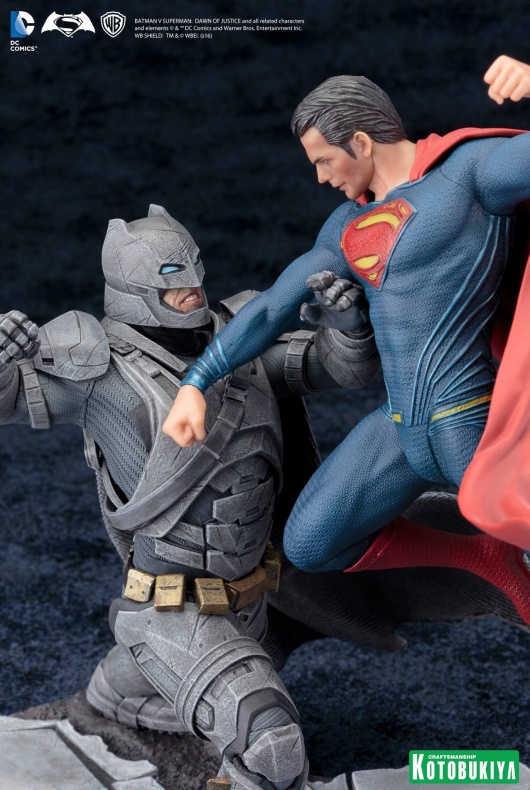 Revelada la estatua Kotobukiya de 'Batman V Superman' 2 Kotobukiya Batman Superman 04
