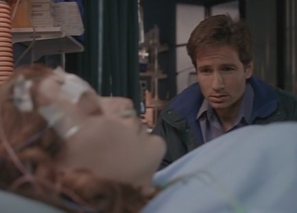 La chica de la semana: Dana Scully 5 Scully_One_Breath