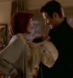 La chica de la semana: Dana Scully 8 mulder-scully-bebe