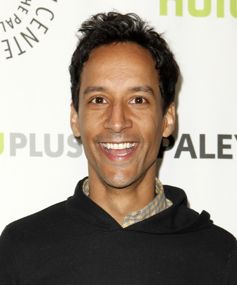 Más actores para el piloto de 'Powerless' 4 Danny Pudi