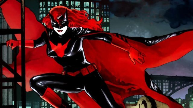 Constantine, Oráculo y Batwoman podrían salir en las series de The CW 2 Batwoman