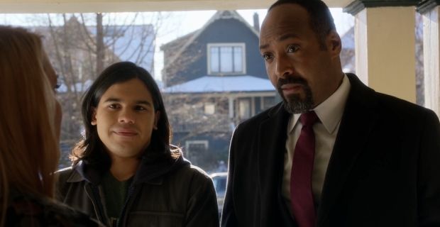 'The Flash': Nuevos personajes y poderes en la temporada 3 4 The Flash - Cisco y Joe West