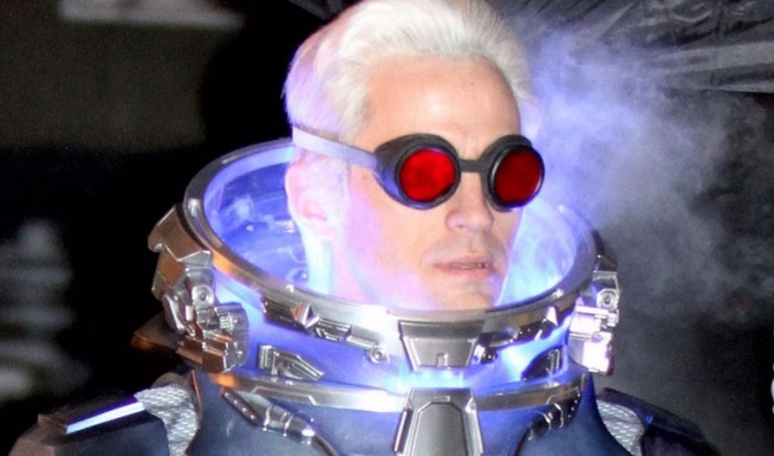 Las caras de Víctor Fries (Mister Freeze) 8 nathan-darrow