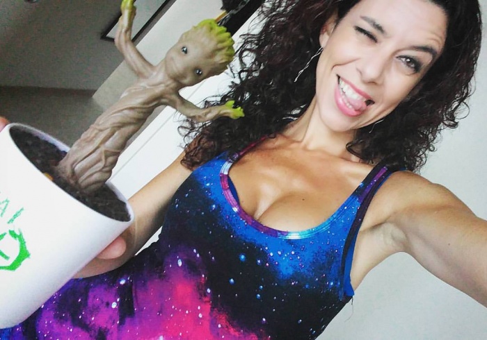 Carolina Jiménez con Baby Groot