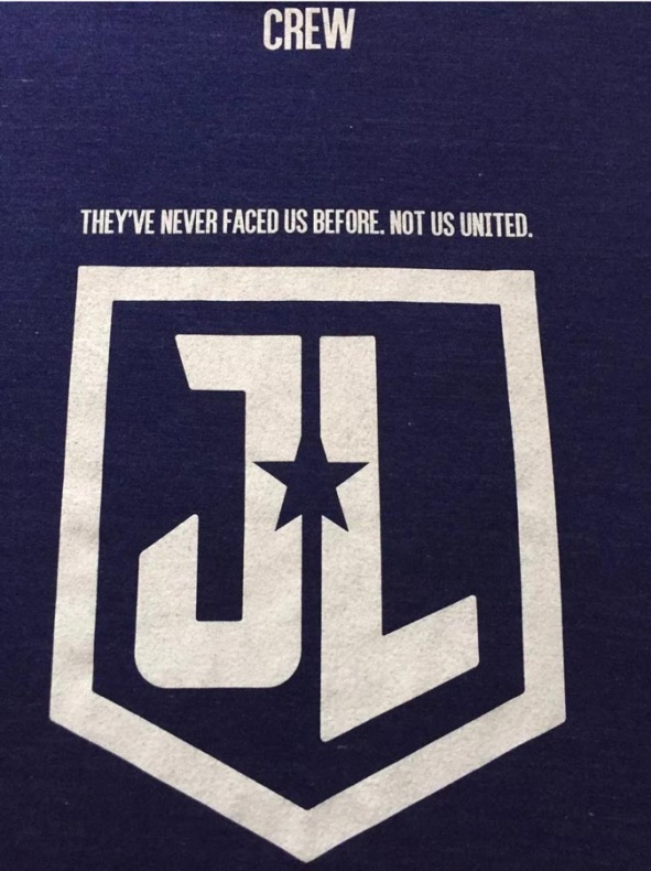 Conocemos el lema oficial que acompañará a 'Justice League' 2 Camiseta Justice League