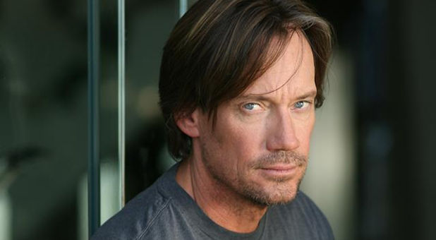 Kevin Sorbo Supergirl