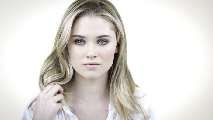 Virginia Gardner - Runaways