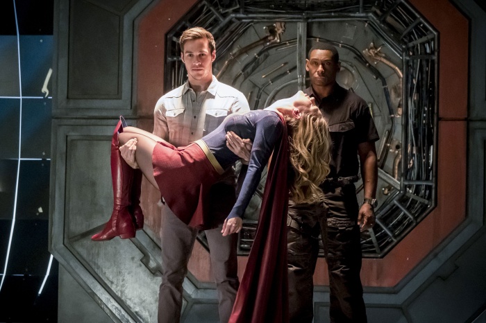 Los actores de 'The Flash' y 'Supergirl' hablan del crossover musical de las series 6 The Flash - Supergirl - crossover musical 06