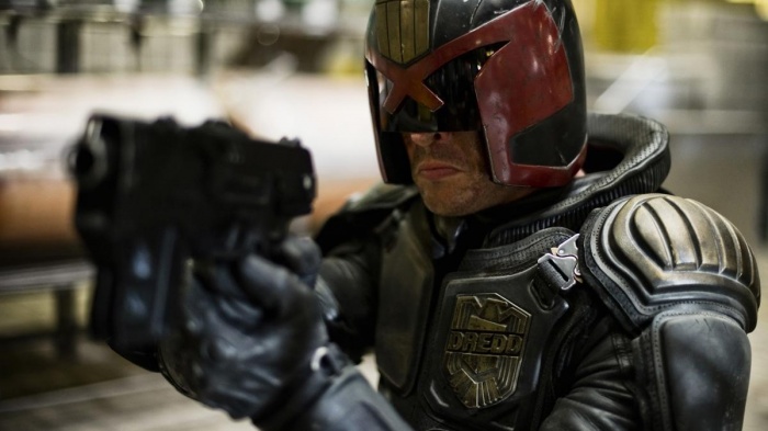 Karl Urban podría ser el protagonista de la serie del Juez Dredd