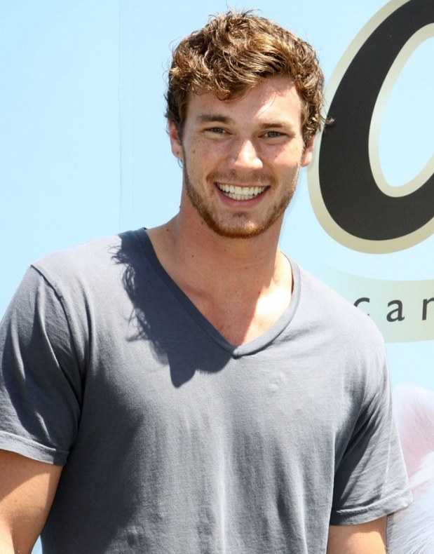 Derek Theler - New Warriors