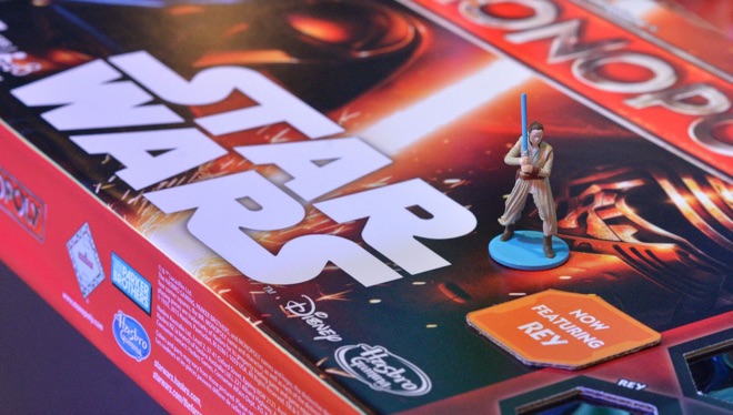 Continúa la polémica con el Monopoly de Star Wars de Hasbro y la figura de Rey 002