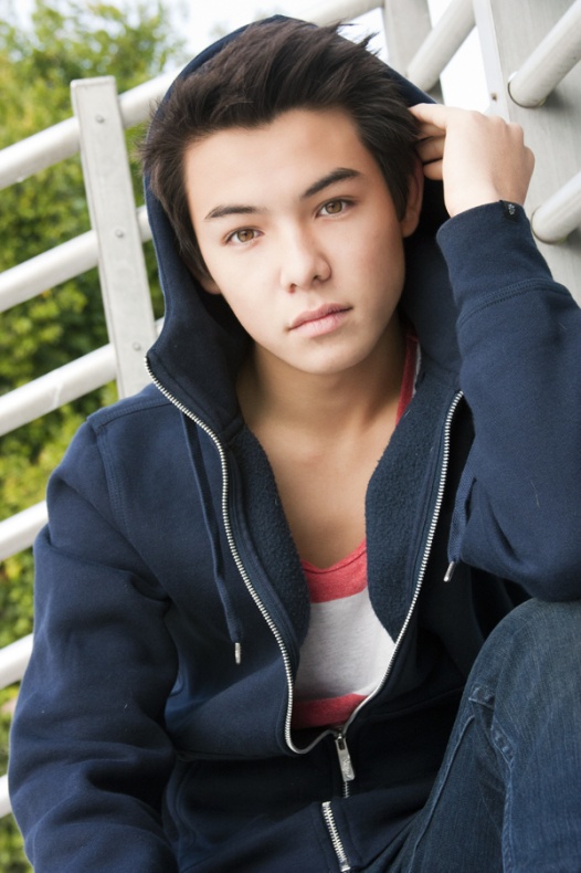 La serie televisiva 'Titans' ya tiene actor para Beast Boy 2 Ryan Potter - Titans