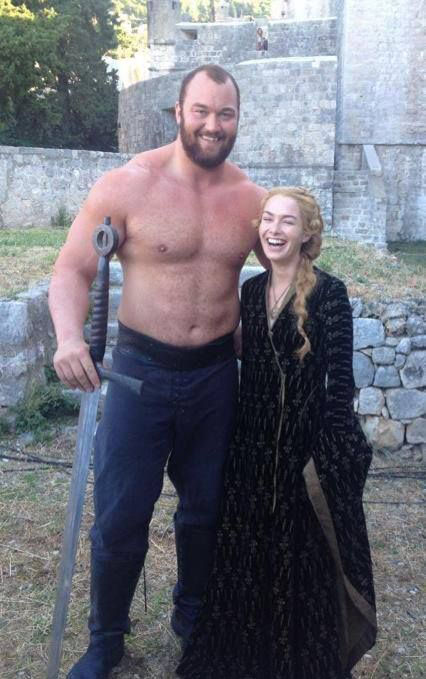 Hafþór Júlíus Björnsson y Lena Heady - La Montaña y Cersei Lannister en 'Juego de Tronos'