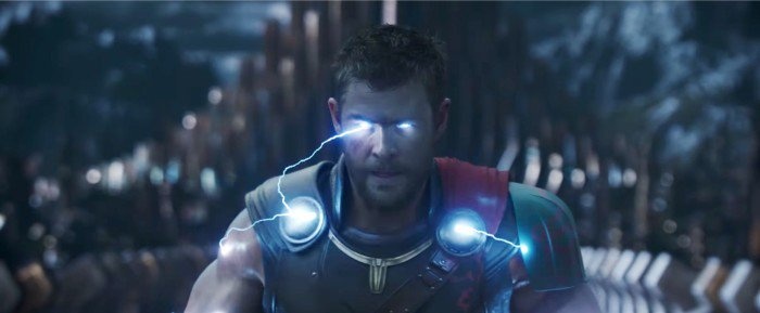 ¿Mantendrá Thor su aspecto en 'Vengadores: Infinity War'? 3 Thor: Ragnarok - chispas