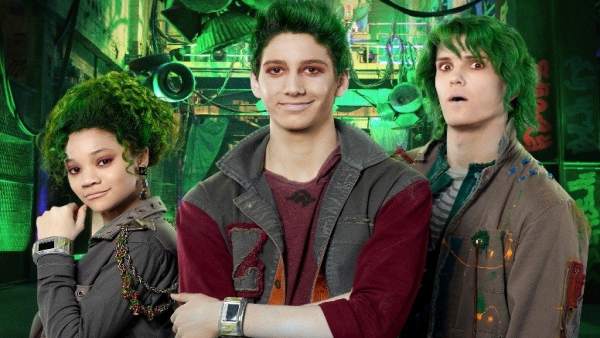 El Videoclub: Z-O-M-B-I-E-S 3 Addison, Meg Donnelly, Milo Manheim, Paul Hoen, Z-O-M-B-I-E-S, Zed